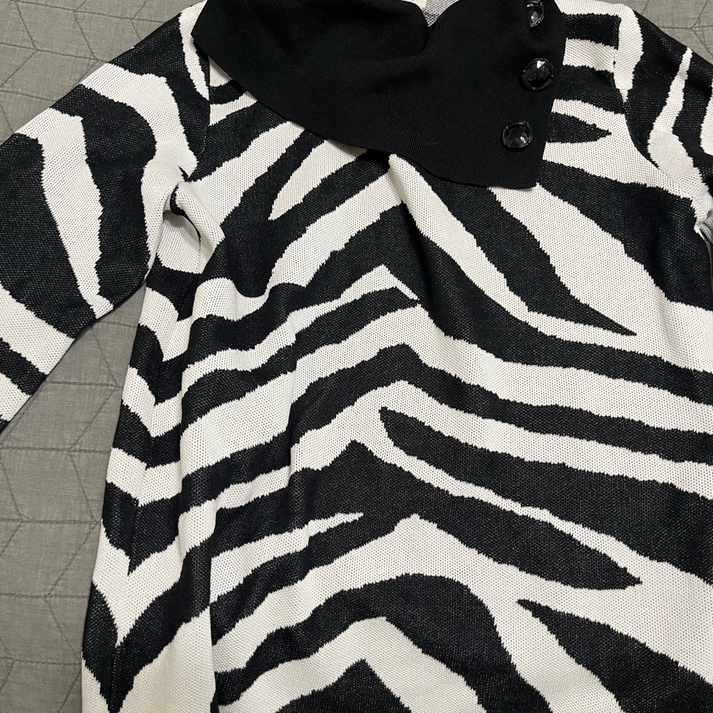Elegant Zebra Pattern Cowl Neck Sweater